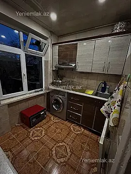 Satılır 2 otaqlı köhnə tikili 55 m²