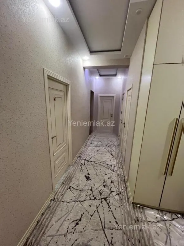 Satılır 3 otaqlı yeni tikili 100 m²