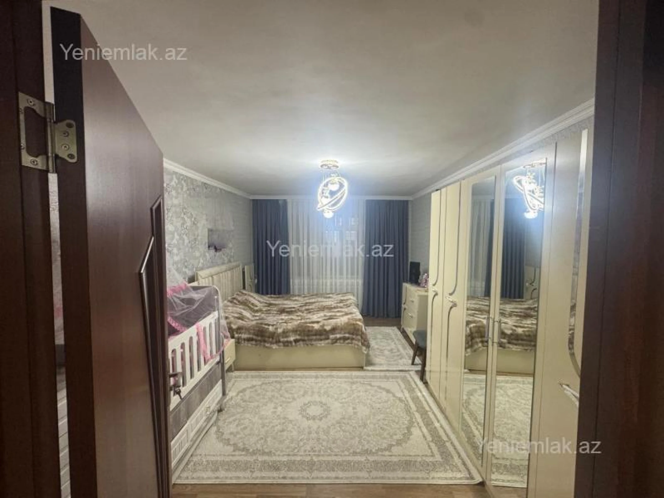 Satılır 4 otaqlı köhnə tikili 110 m²