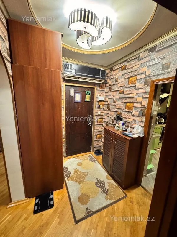 Satılır 3 otaqlı köhnə tikili 73 m²