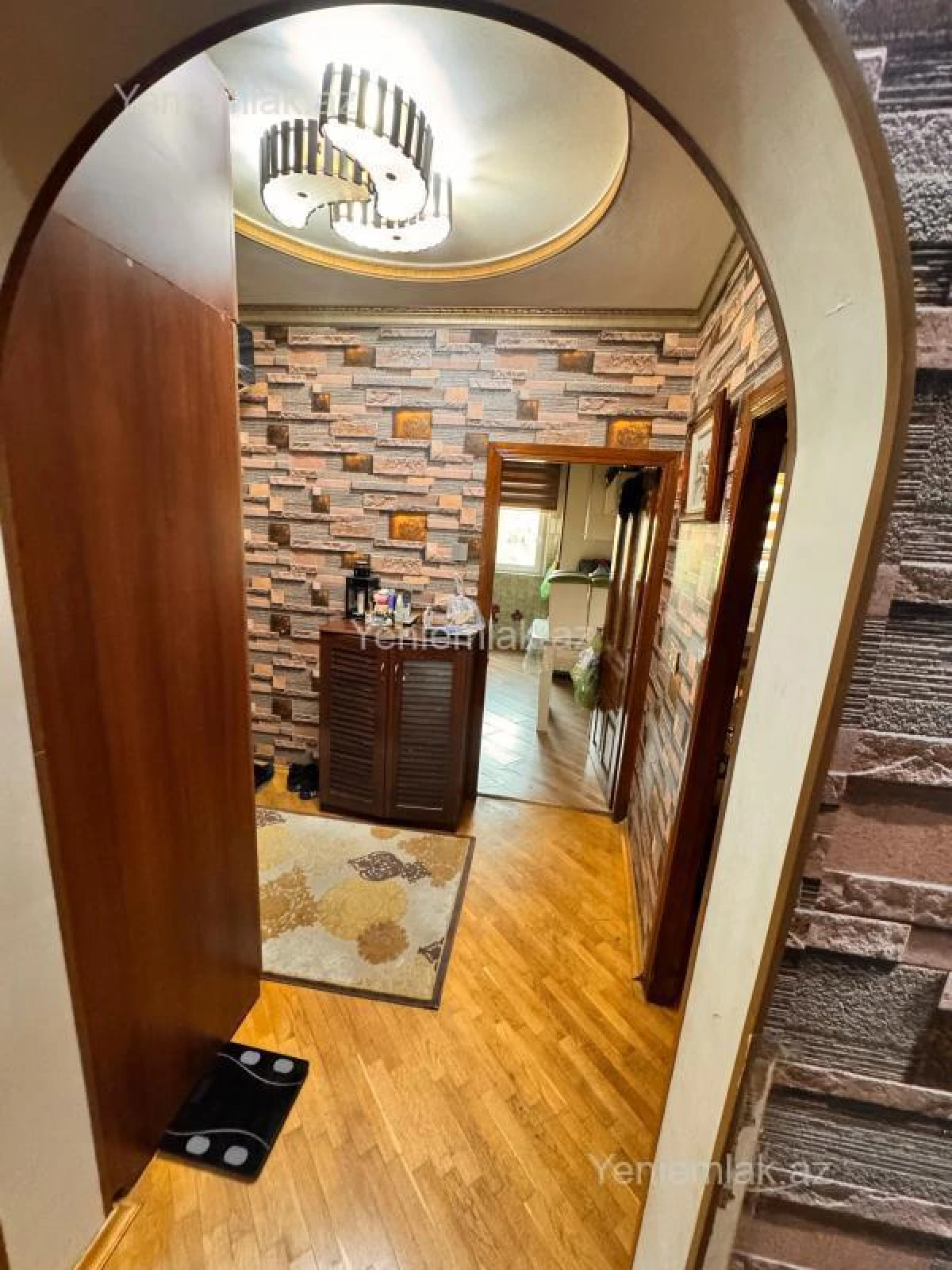 Satılır 3 otaqlı köhnə tikili 73 m²