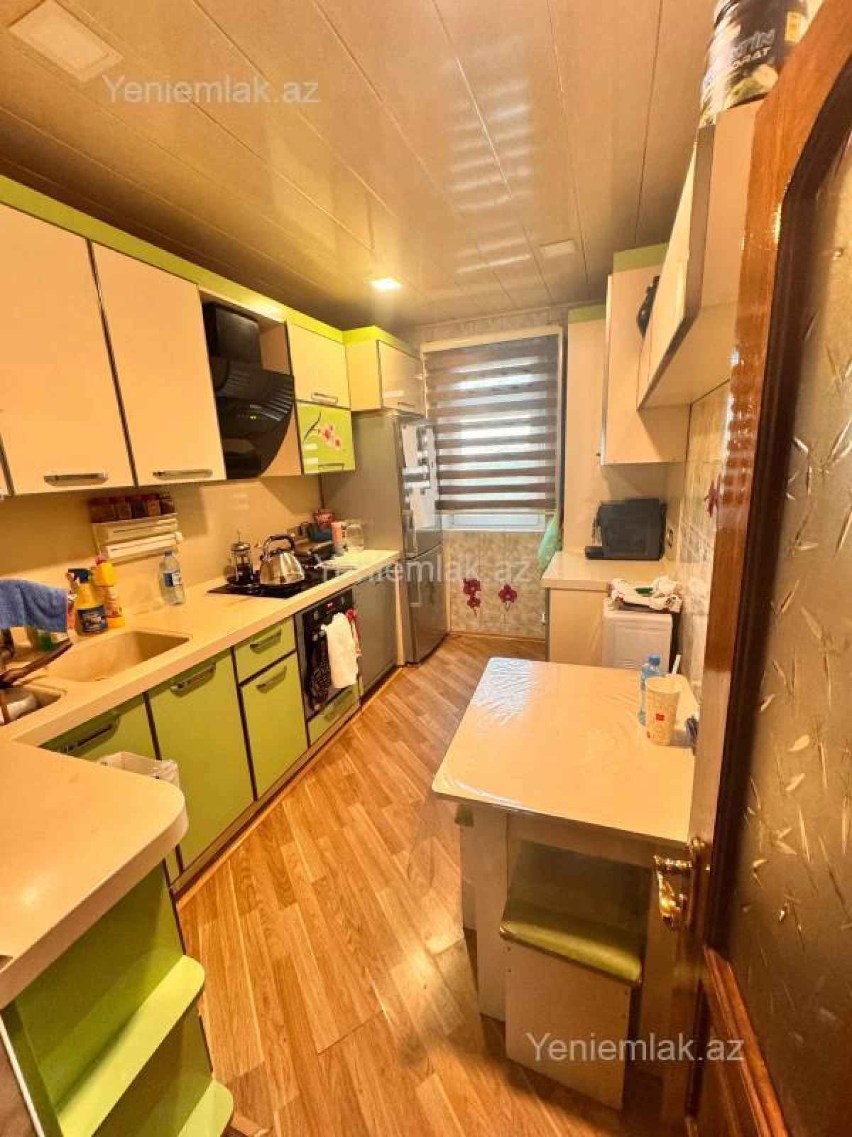 Satılır 3 otaqlı köhnə tikili 73 m²