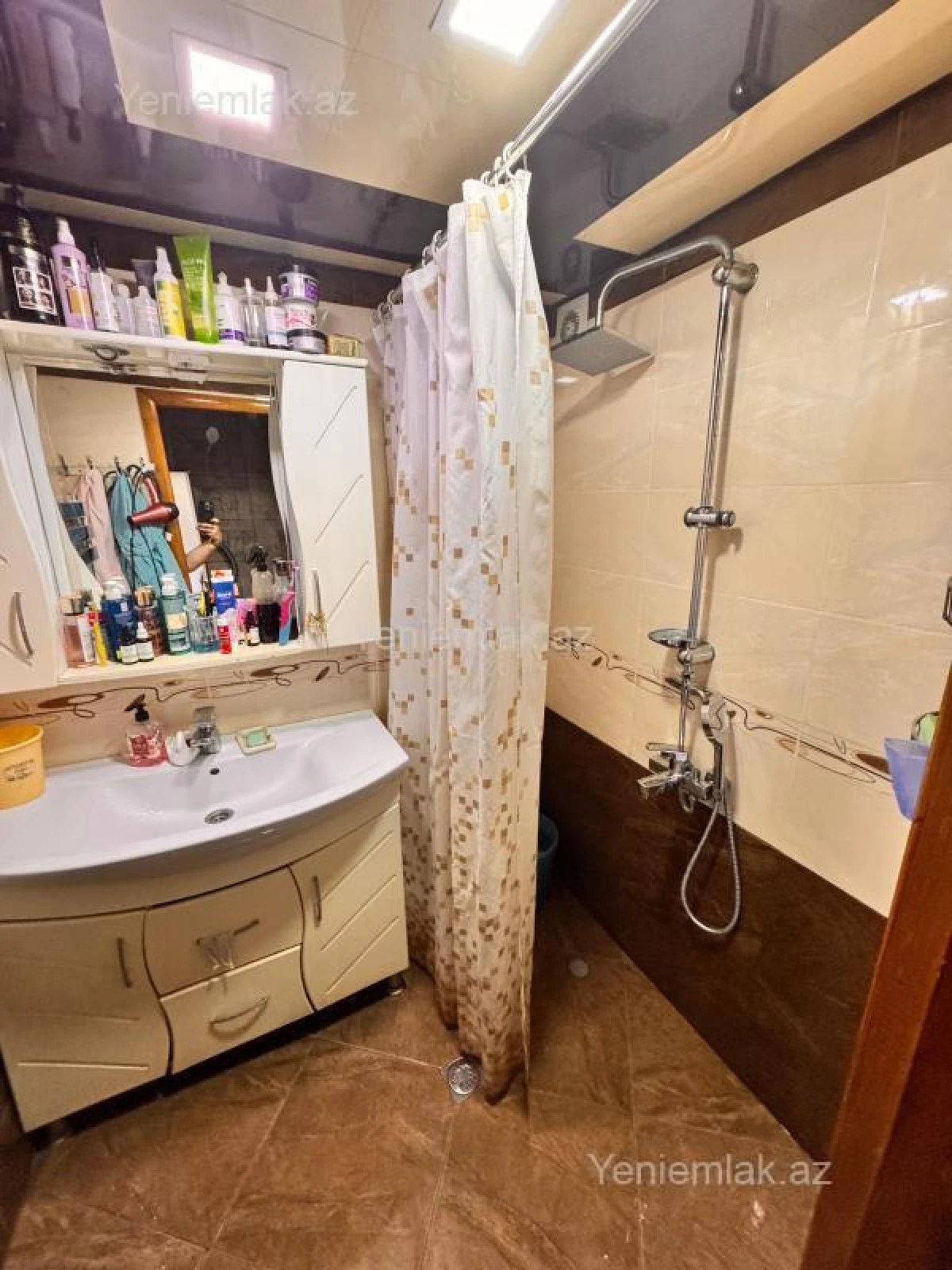 Satılır 3 otaqlı köhnə tikili 73 m²