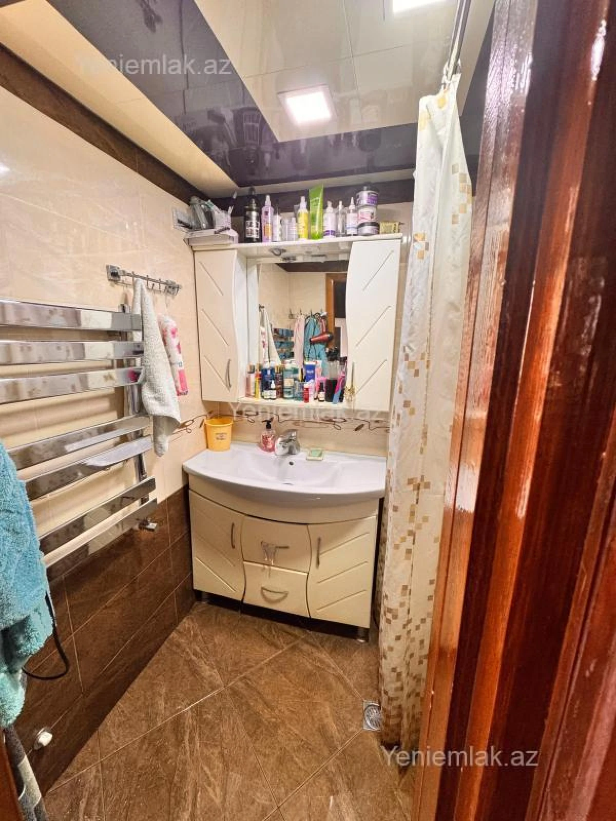 Satılır 3 otaqlı köhnə tikili 73 m²