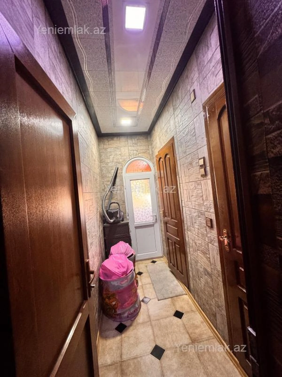 Satılır 3 otaqlı köhnə tikili 73 m²