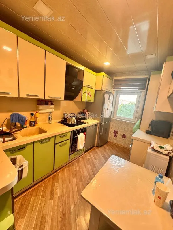 Satılır 3 otaqlı köhnə tikili 73 m²