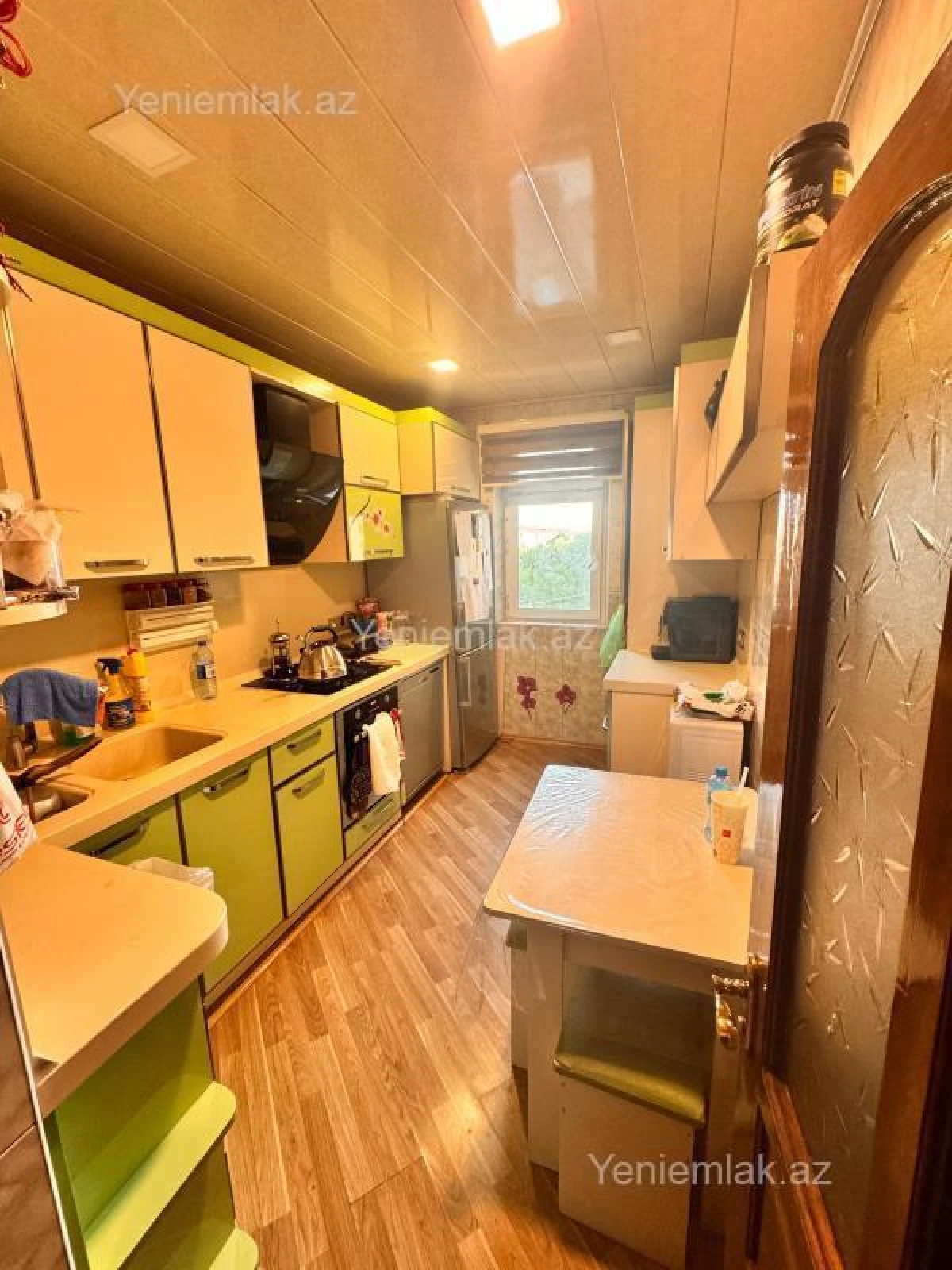 Satılır 3 otaqlı köhnə tikili 73 m²