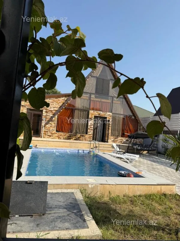 Satılır 4 otaqlı həyət evi 130 m²