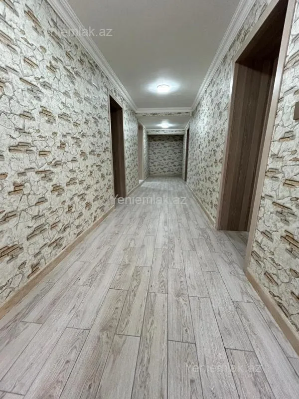 Satılır 10 otaqlı həyət evi 390 m²