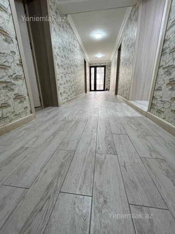 Satılır 10 otaqlı həyət evi 390 m²