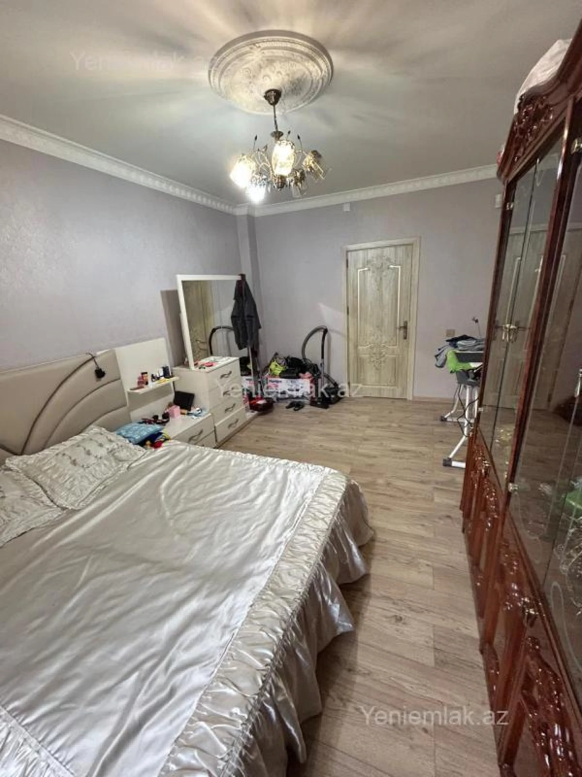 Satılır 10 otaqlı həyət evi 390 m²