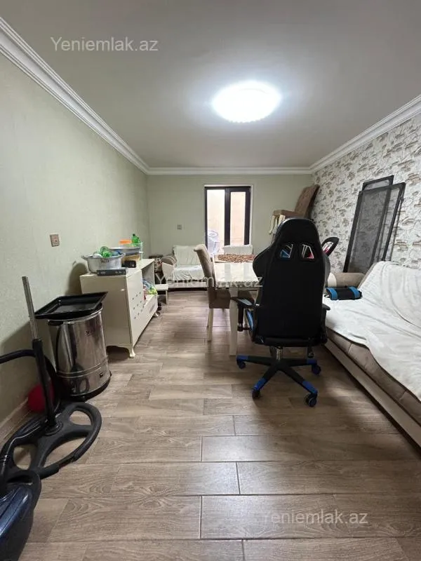 Satılır 10 otaqlı həyət evi 390 m²