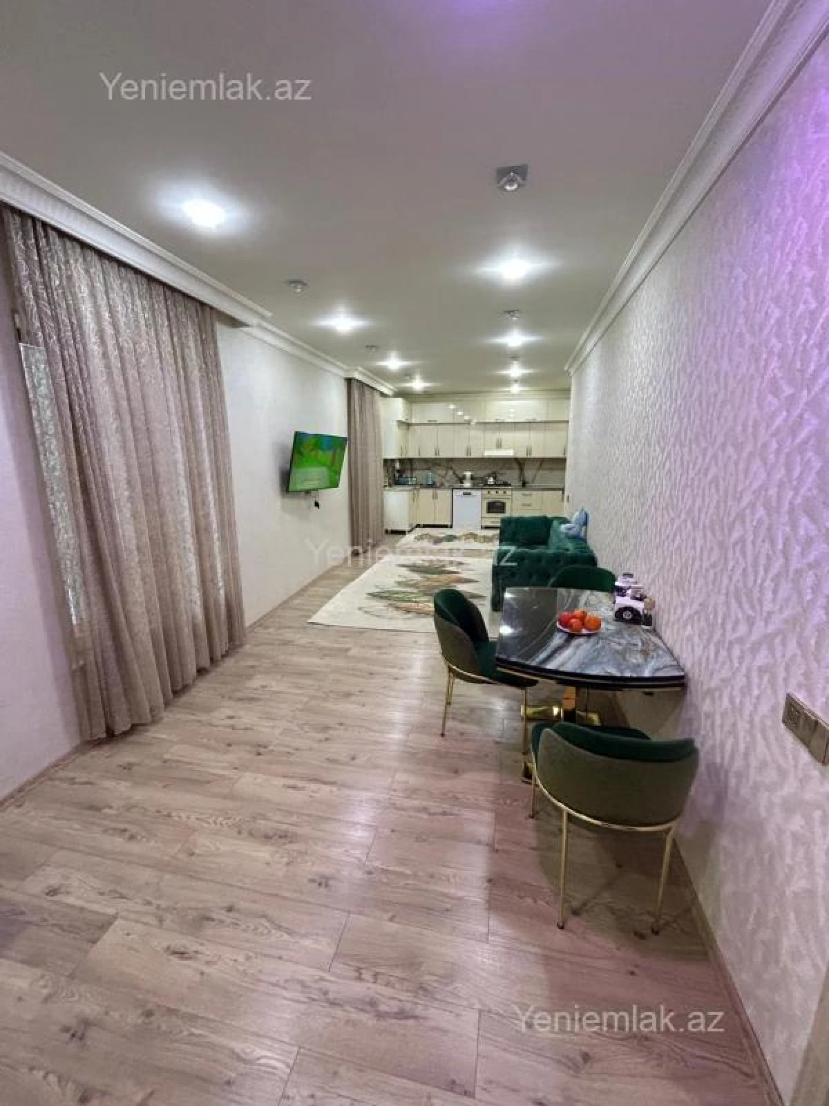 Satılır 10 otaqlı həyət evi 390 m²