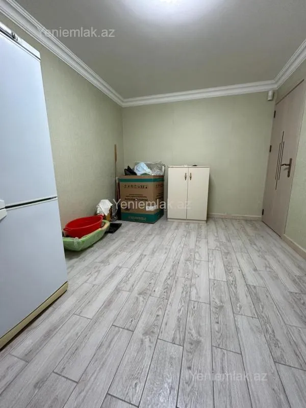 Satılır 10 otaqlı həyət evi 390 m²