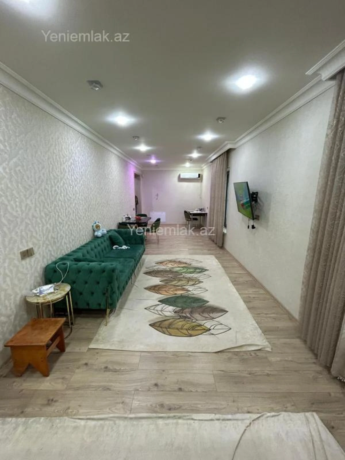 Satılır 10 otaqlı həyət evi 390 m²