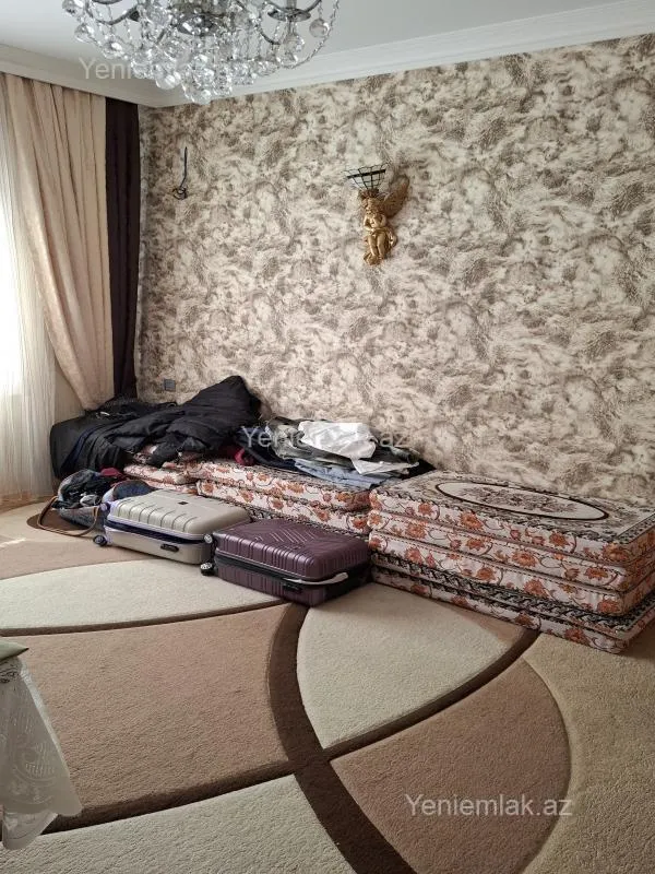 Satılır 4 otaqlı köhnə tikili 93 m²