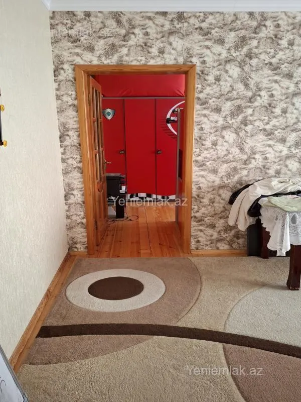 Satılır 4 otaqlı köhnə tikili 93 m²