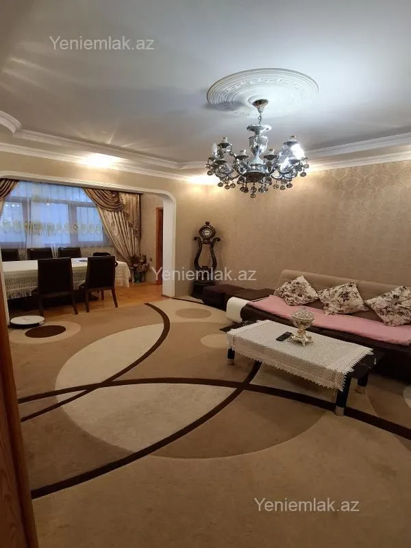 Satılır 4 otaqlı köhnə tikili 93 m²