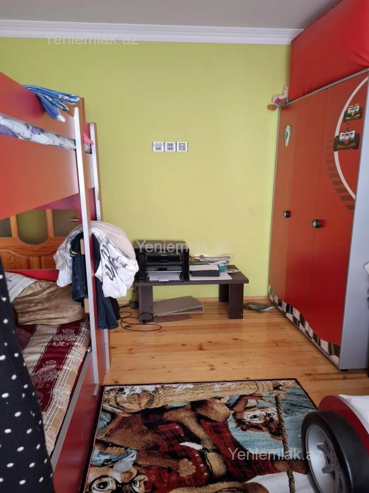 Satılır 4 otaqlı köhnə tikili 93 m²