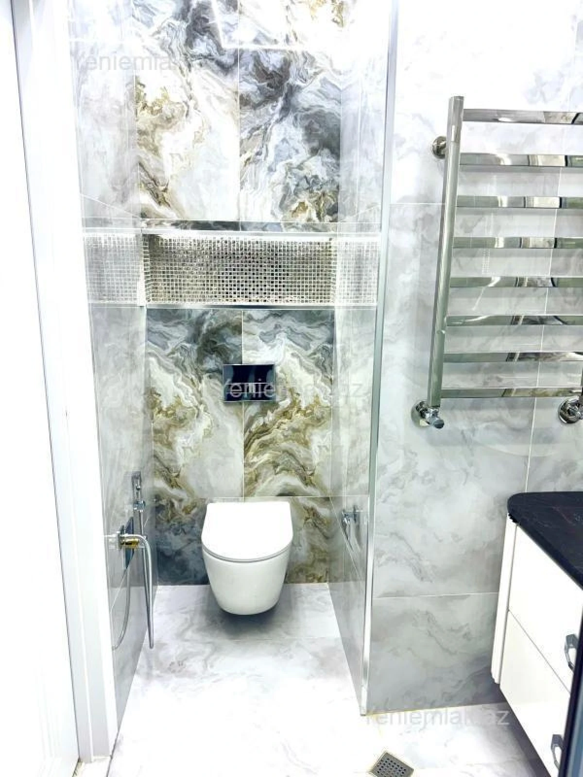 Satılır 2 otaqlı yeni tikili 65 m²