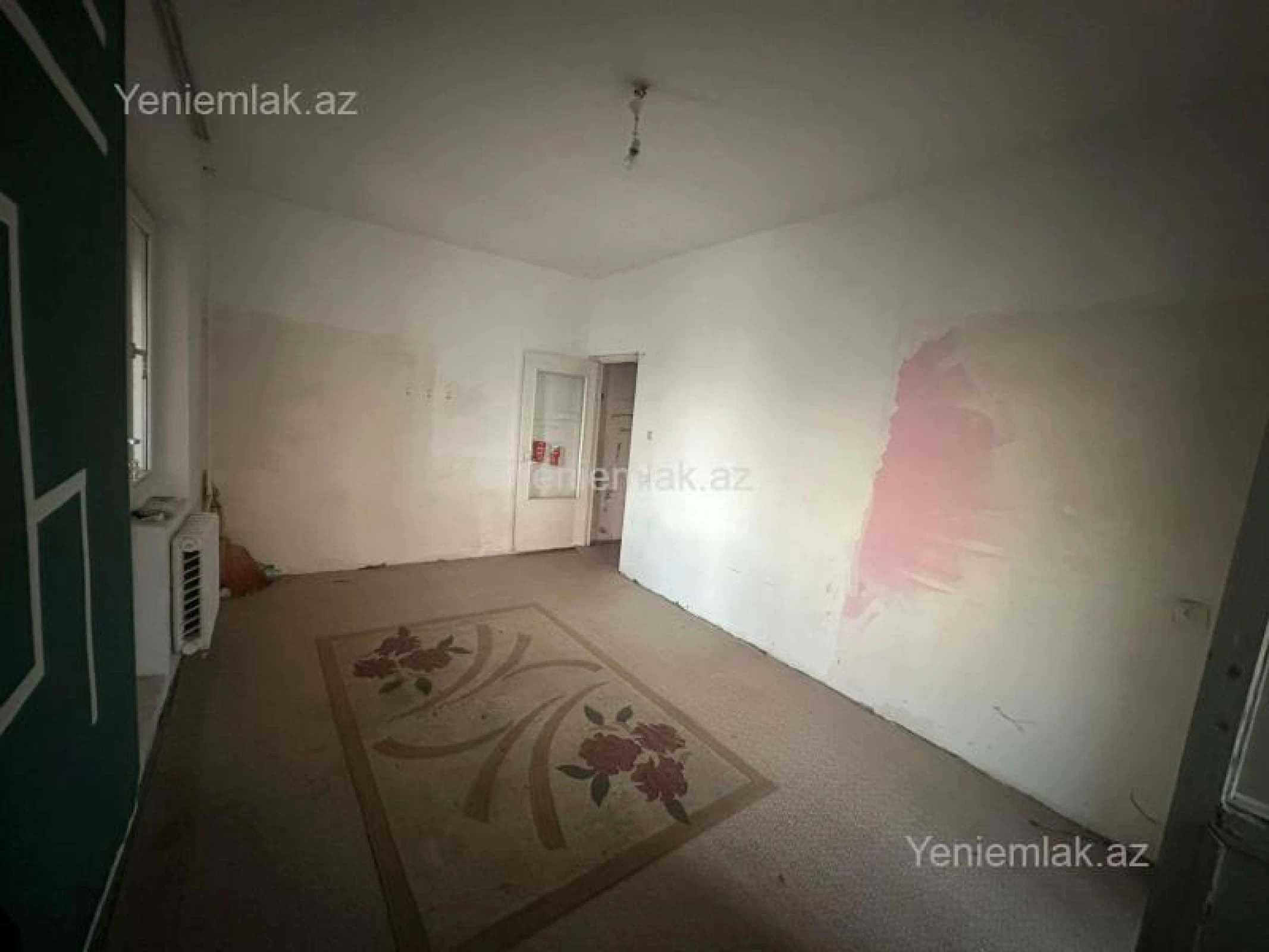 Satılır 1 otaqlı köhnə tikili 42 m²