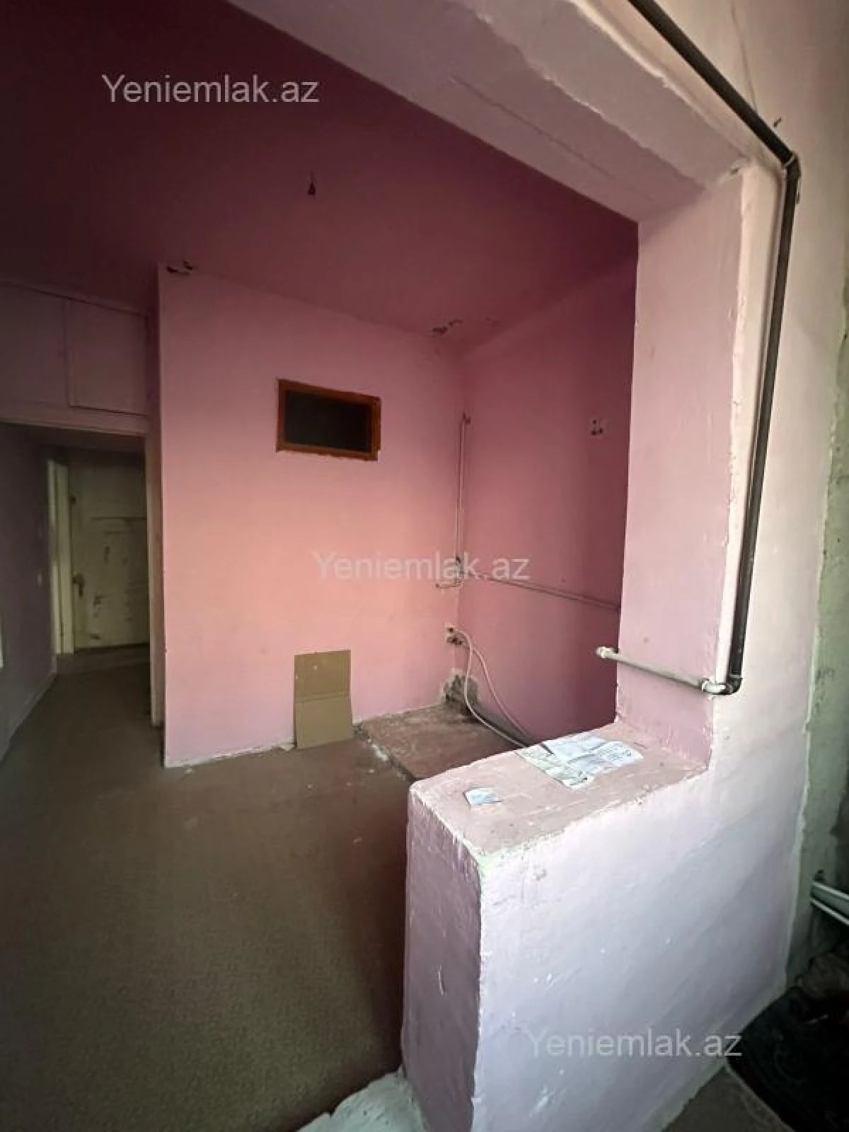 Satılır 1 otaqlı köhnə tikili 42 m²