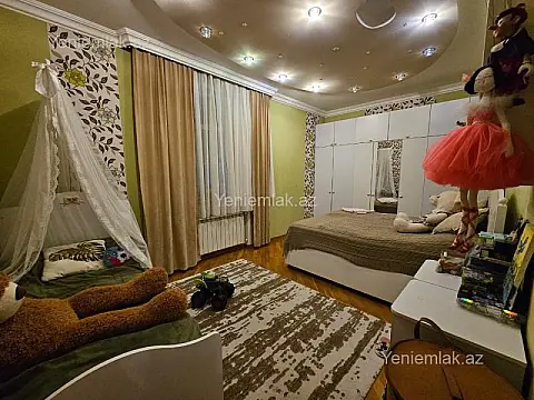 Satılır 3 otaqlı yeni tikili 125 m²