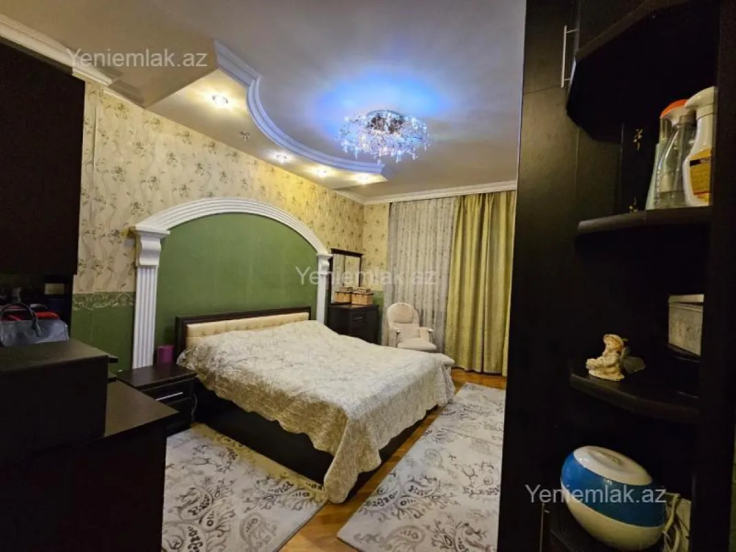 Satılır 3 otaqlı yeni tikili 125 m²