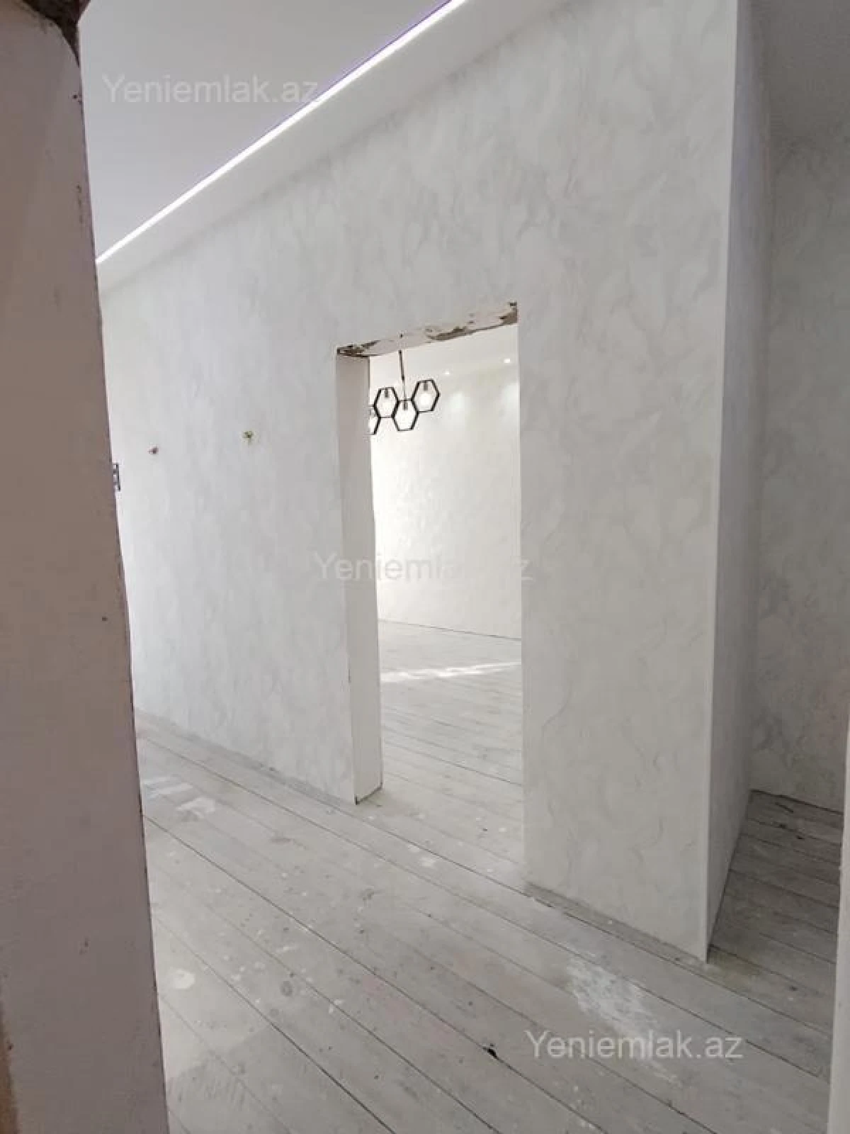 Satılır 4 otaqlı həyət evi 100 m²