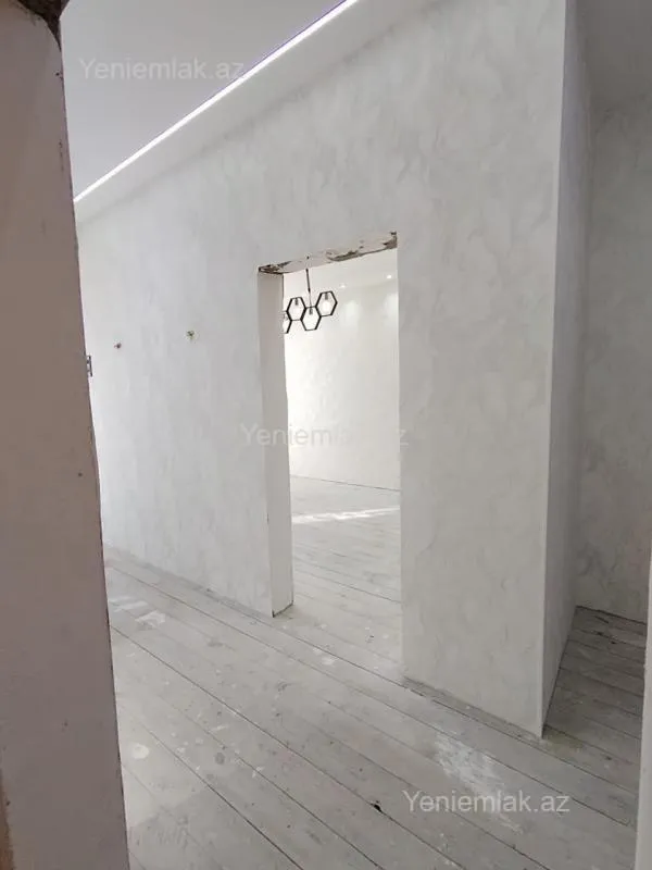 Satılır 4 otaqlı həyət evi 100 m²