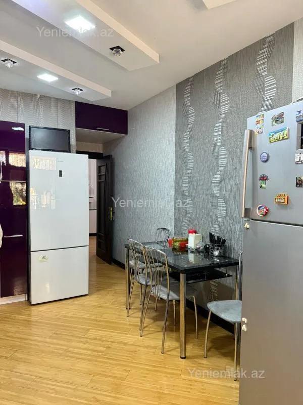 Satılır 4 otaqlı yeni tikili 140 m²