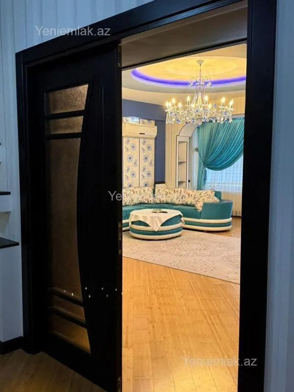 Satılır 4 otaqlı yeni tikili 140 m²