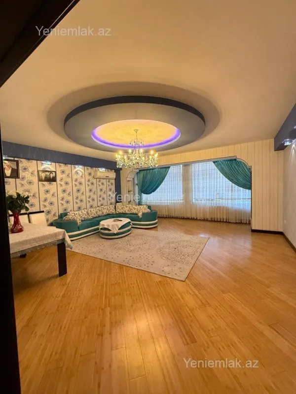 Satılır 4 otaqlı yeni tikili 140 m²