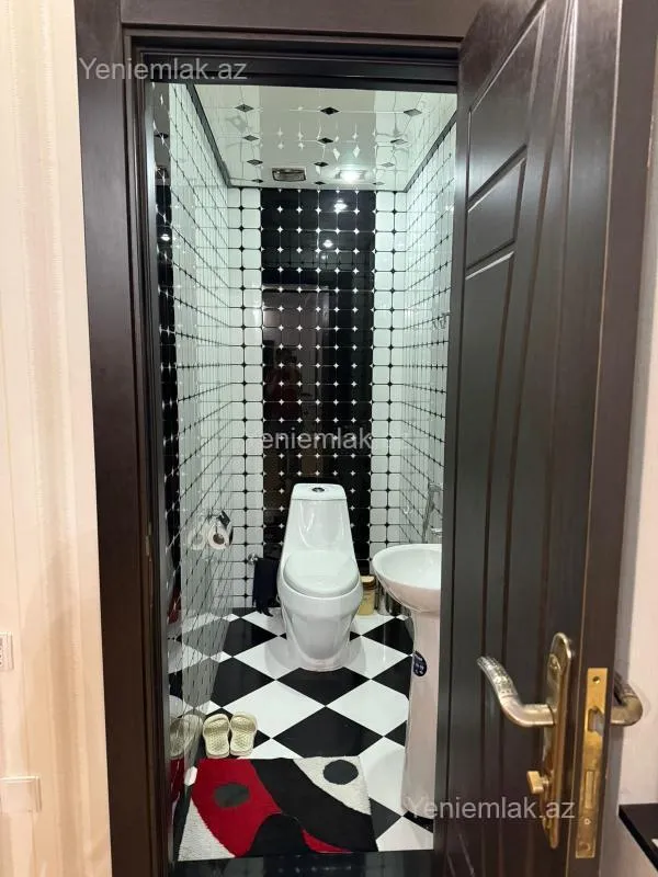 Satılır 4 otaqlı yeni tikili 140 m²