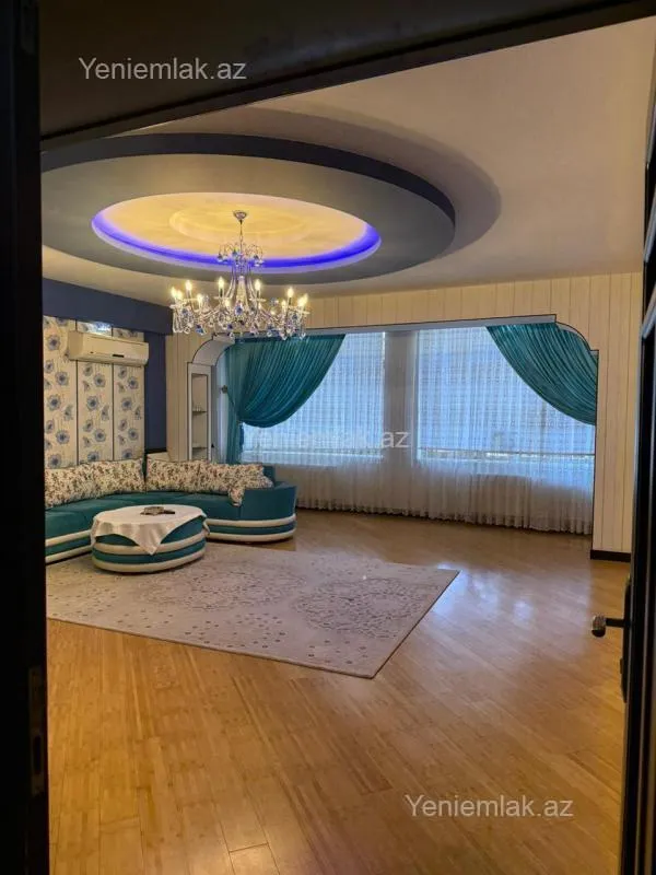 Satılır 4 otaqlı yeni tikili 140 m²