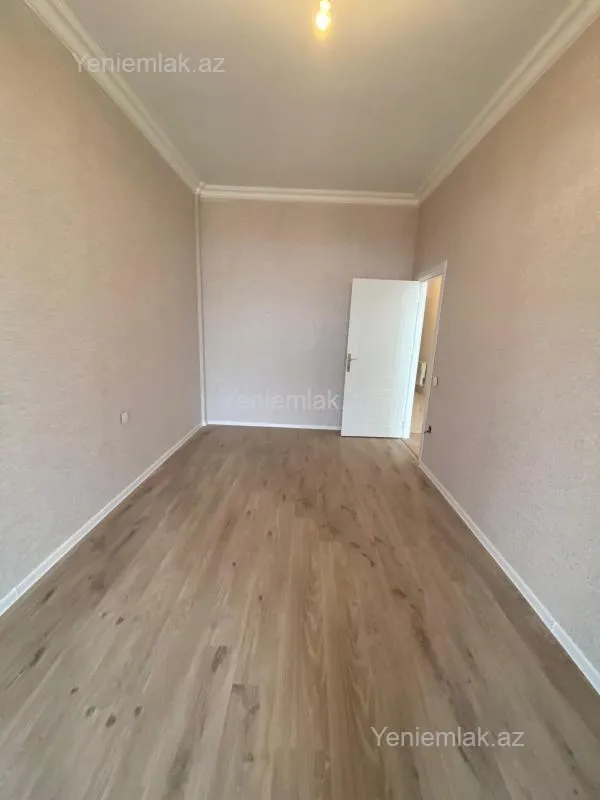Satılır 2 otaqlı yeni tikili 60 m²