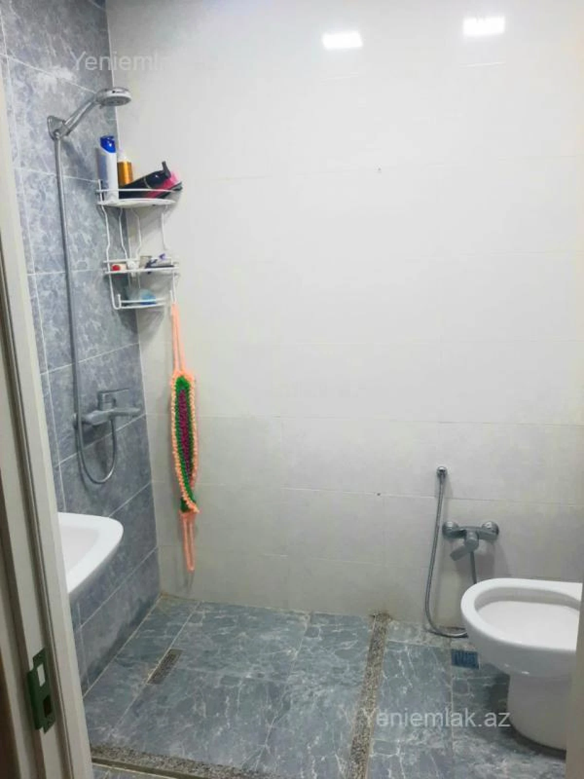 Satılır 2 otaqlı yeni tikili 74 m²