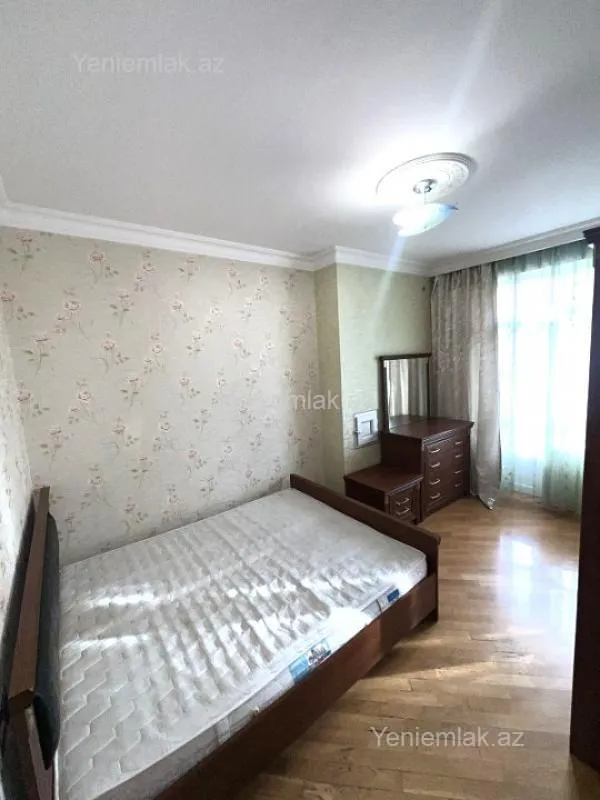 Satılır 2 otaqlı yeni tikili 70 m²