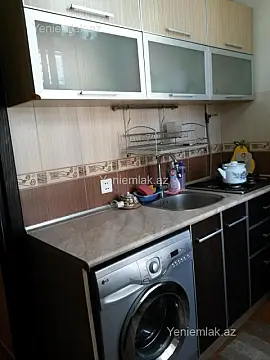 Satılır 2 otaqlı köhnə tikili 60 m²