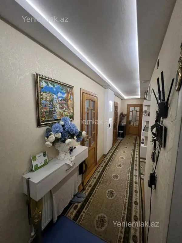 Satılır 5 otaqlı köhnə tikili 110 m²