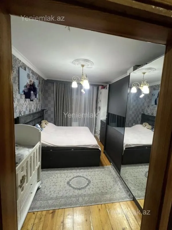 Satılır 5 otaqlı köhnə tikili 110 m²