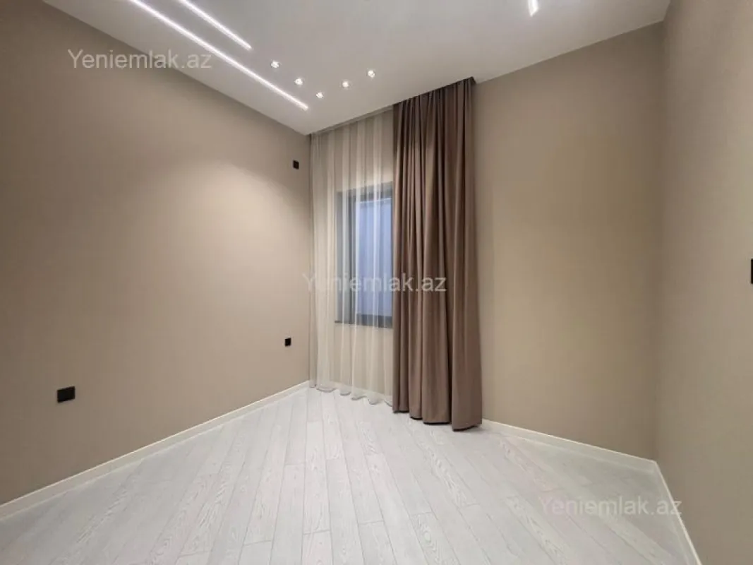 Satılır 4 otaqlı həyət evi 155 m²