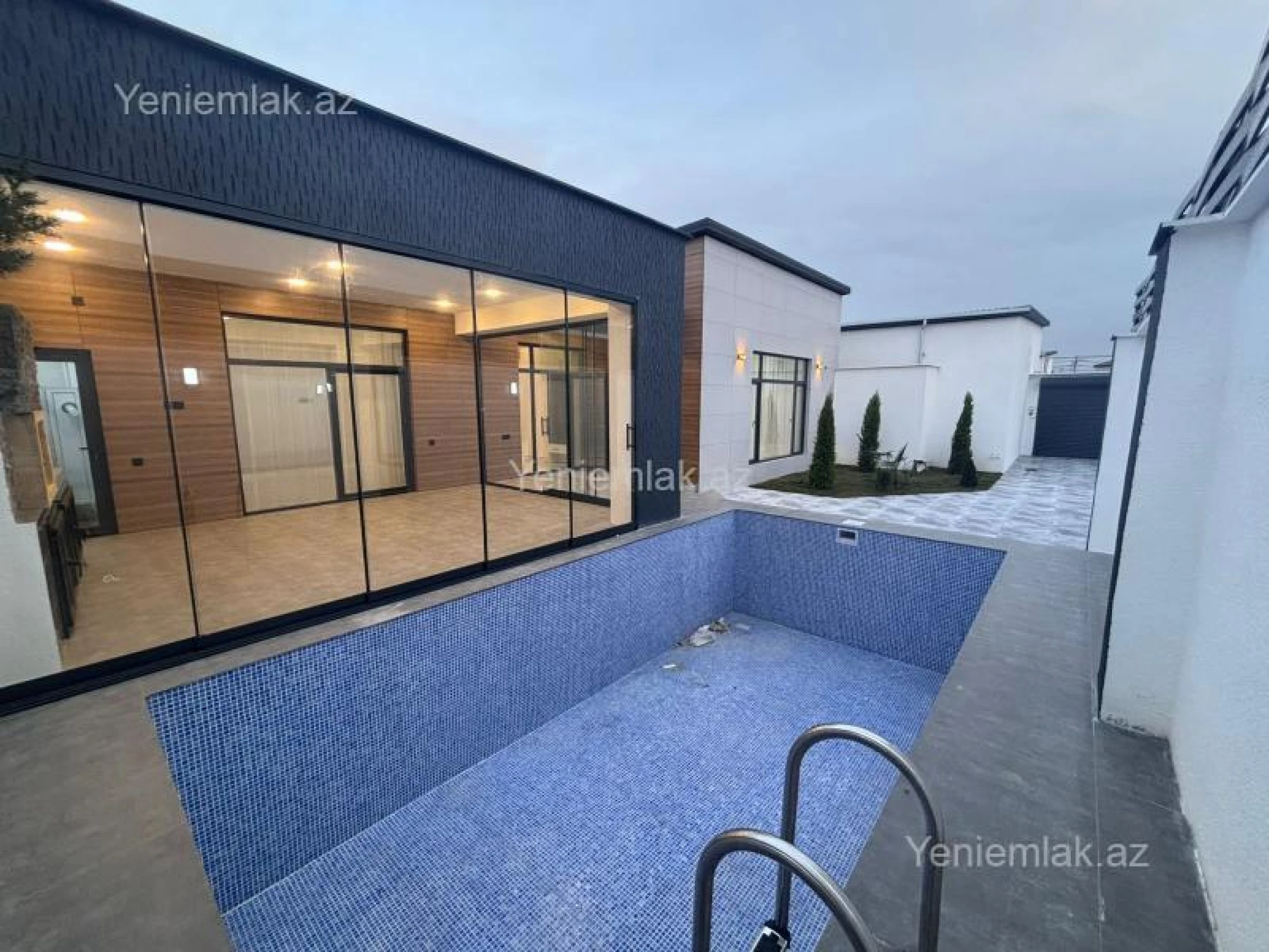 Satılır 4 otaqlı həyət evi 155 m²