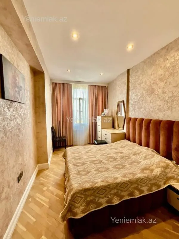 Satılır 3 otaqlı yeni tikili 110 m²