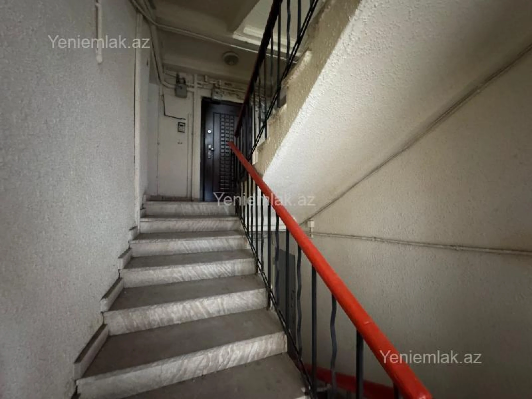 Satılır 3 otaqlı köhnə tikili 80 m²