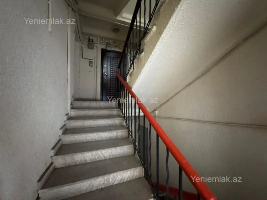 Satılır 3 otaqlı köhnə tikili 80 m²