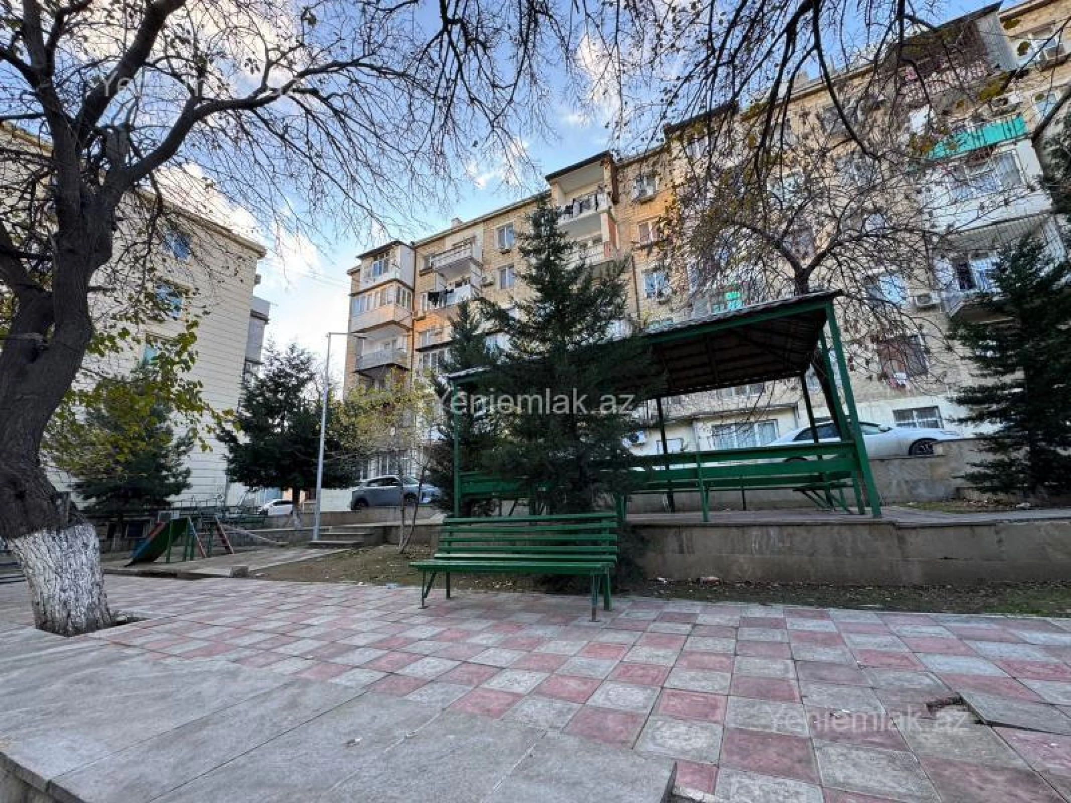 Satılır 3 otaqlı köhnə tikili 80 m²