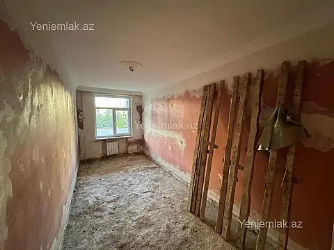 Satılır 3 otaqlı köhnə tikili 80 m²