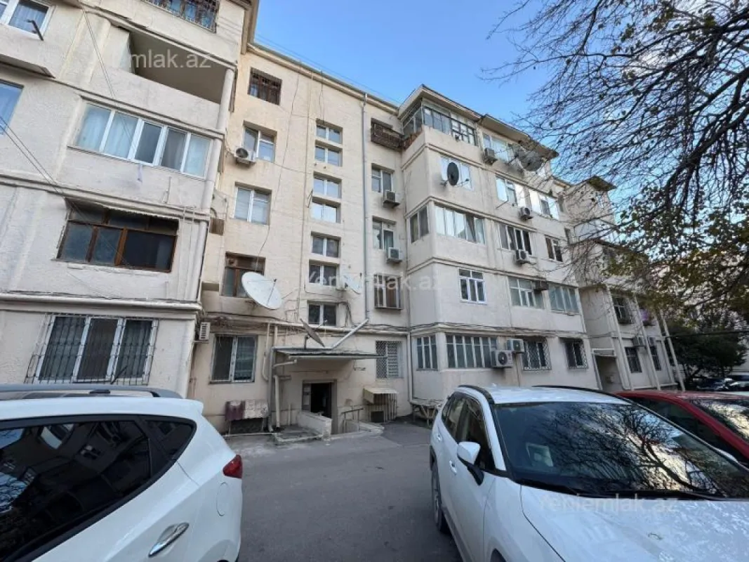 Satılır 3 otaqlı köhnə tikili 80 m²