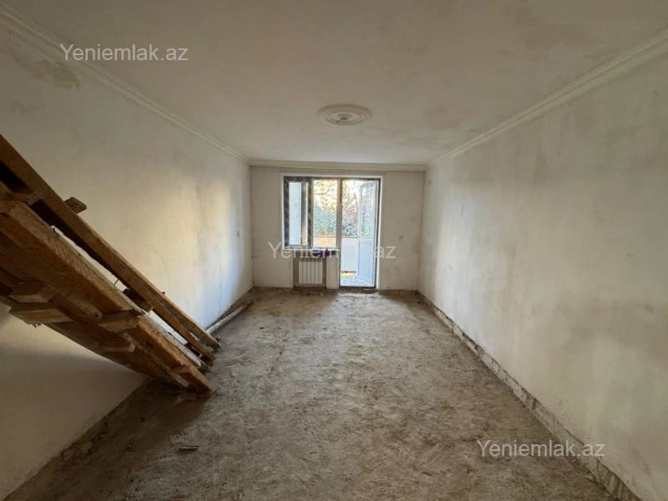 Satılır 3 otaqlı köhnə tikili 80 m²